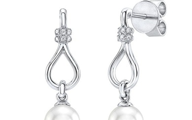 Fresh Water Pearl And Diamond Drop Earrings In 14k White Gold (6-6.5mm)
