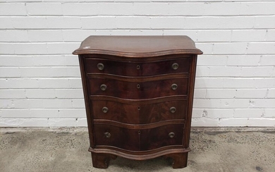 Georgian Style Mahogany Chest of Four Drawers, of smaller proportions, with serpentine front & raised on bracket feet (H:77 x W:68 x D.