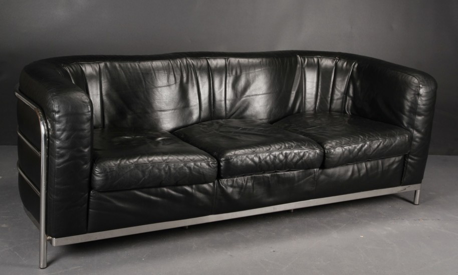 Gionatan De Pas, Donato D'Urbino & Paolo Lomazzi for Zanotta. Three-seater sofa as well as a lounge chair, model ‘Onda’ (2)