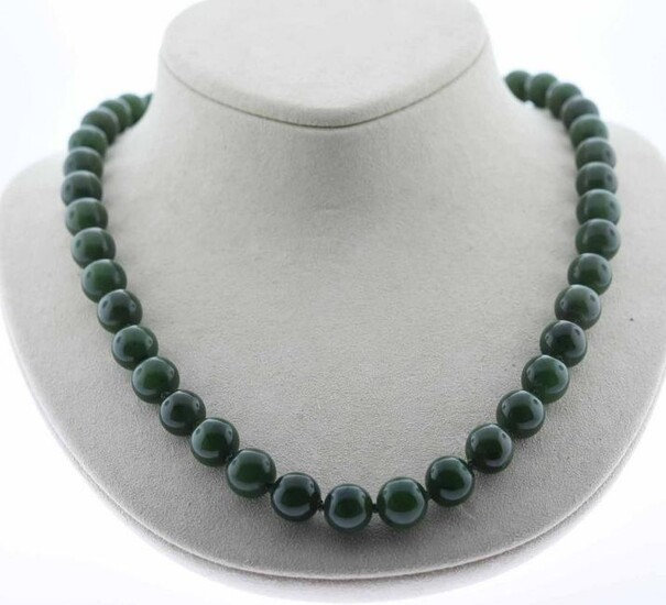 Green jade bead necklace