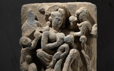 Hariti Art du Gandhâra, ca 2°-5° siècle Schiste.…