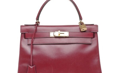 Hermès - Superbe Hermès Kelly 28 retourné en cuir box rouge H, garniture en métal plaqué or Handbag