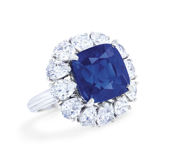 IMPORTANT SAPPHIRE AND DIAMOND RING, CARTIER