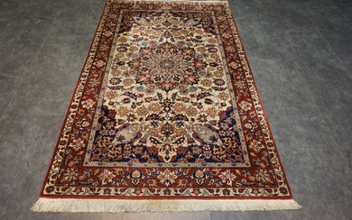 Isfahan - Carpet - 163 cm - 101 cm