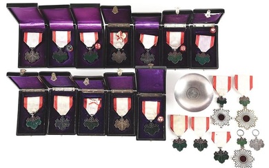 LOT OF JAPANESE ORDER OF THE RISING SUN MEDALS.