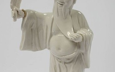 "Lao Tseu" à mains amovibles en porcelaine dite "Blanc de Chine". Travail chinois. Epoque: XVIIIème. (Un petit * à un doigt). H.:+/-22cm.
