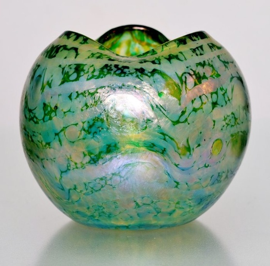 Loetz - Vase - Iridescent Art Nouveau glass