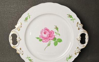 Meissen - Tray - Meissen tray with red roses, length 30 cm 1.Wahl