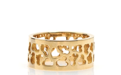 Mette Rosgaard “Giraffe”. A wide 18k gold ring. Size 54. W. 10...