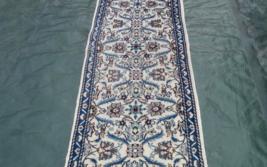 Nain - Carpet - 190 cm - 47 cm