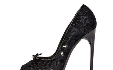 New TOM FORD EMBROIDERED SUEDE PLATFORM OPEN TOE PUMPS