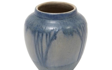 Newcomb College Art Pottery Matte Glazed Vase, 1915, H.- 3 1/2 in., Dia.- 3 1/4 in.