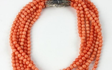 Old Exceptional Natural Coral Necklace