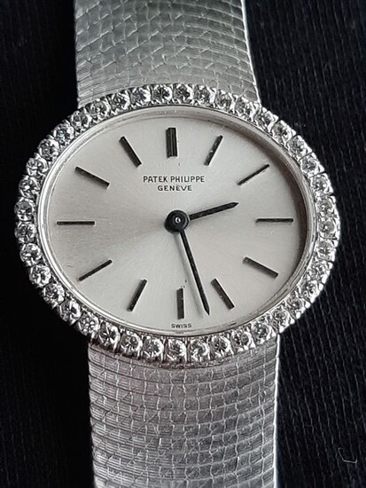 Patek Philippe - 18K White gold and 40 diamonds bracelet watch- 2671274 - Women - 1970-1979