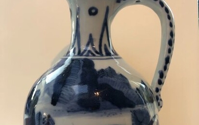 Pouring vessel - Blue and white - Porcelain - Arita - China - 17th century