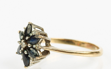 RING 9k with small natural diamonds and sapphires, 9k gold.