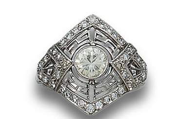 RING, OLD STYLE OF DIAMONDS AND WHITE GOLD