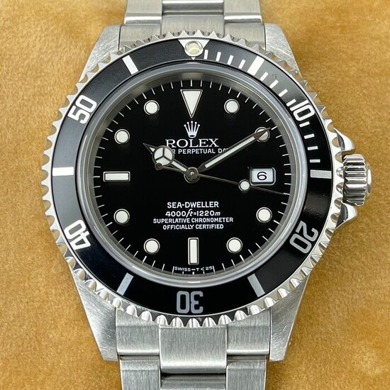 Rolex - Sea-Dweller Black Dial - 16600 - Unisex - 1996