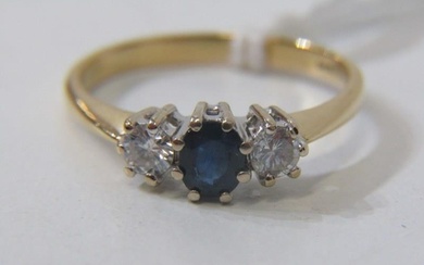 SAPPHIRE & DIAMOND 3 STONE RING, 18ct yellow gold ring set a...
