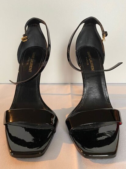 Saint Laurent - Amber 105 Patent Leather Sandals Sandals - Size: FR 37