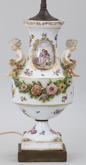 Samson porcelain footed vase. FR3SH.
