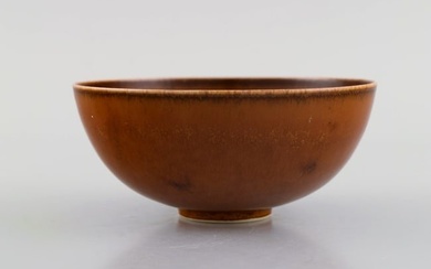 Saxbo bowl in glazed stoneware. Beautiful glaze in brown shades. Mid-20th century.