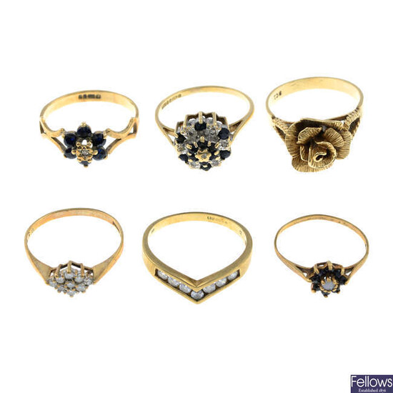 Six rings, to include a 9ct gold diamond cluster ring.