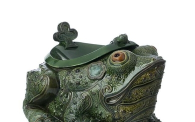 Spittoon 'Byzantine Frog' in faience from Bordalo