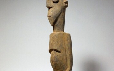 Statuette Lobi (Burkina faso) Statuette masculine les bras le long du corps. Bois dur à...