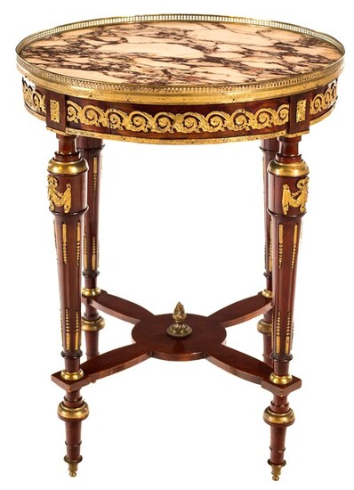 Tavolino in mogano, XIX secolo