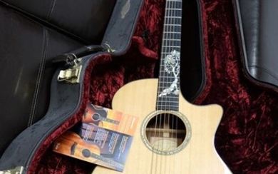 Taylor - Custom GA - Western guitar - USA - 2013