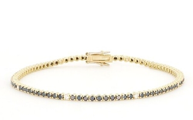 Tennis Bracelet GEMTECH Lab Report - 18 kt. Yellow gold - Bracelet - Commonly treated 2.96 ct Diamond - Diamonds