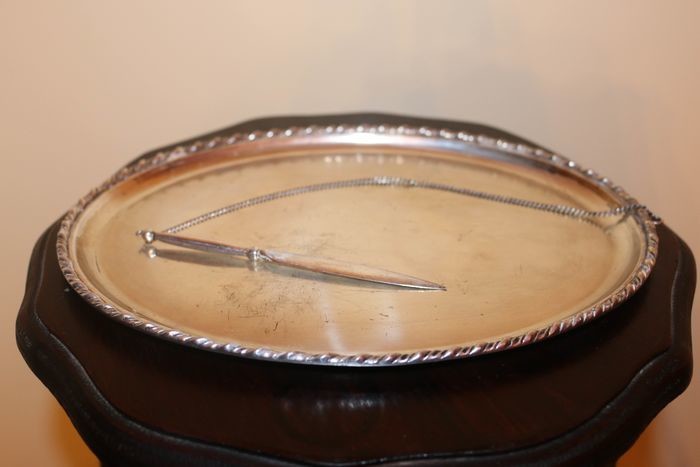 Tray for Letters with Letter opener (1) - .800 silver - Firmato Sandonà Vicenza - Italy - Late 20th century