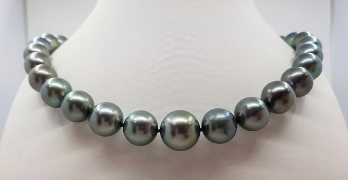 United Pearl - 12x15.5mm Large Round Bright Green Tahitian pearls - Necklace