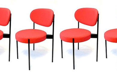 Verner PANTON (1926-1998) Quate chaises Sérié 430 Structure en métal peint noir, tissu rouge Edition...