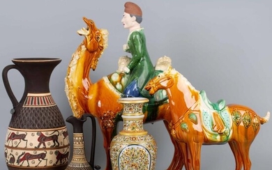 三彩骆驼，马，欧洲陶瓷瓶二十世纪 #1: 23x10.5x10.5cm #2:20.5x11.5x11.5 cm #3: 33.2x16x16 cm #4:...