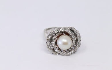 14Kt Art Deco Diamond/Pearl Ring