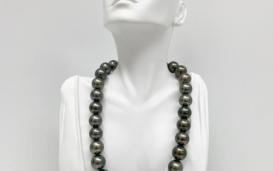 15-16mm Tahitian Medium Dark Green Round Pearl Necklace