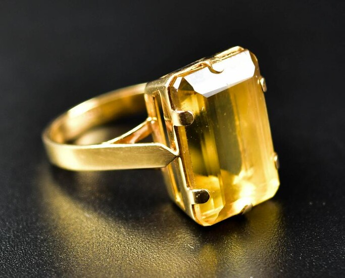 18K Gold and Citrine Cocktail Ring