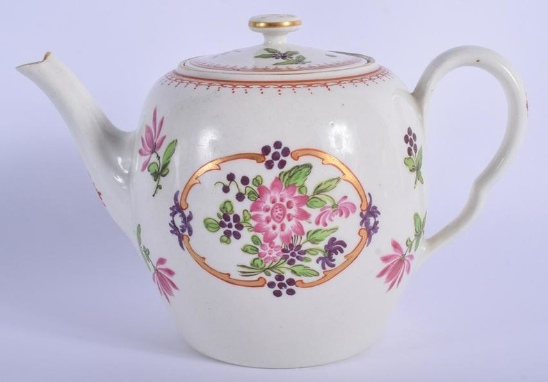 18th c. Worcester fine teapot and cover of Companie des