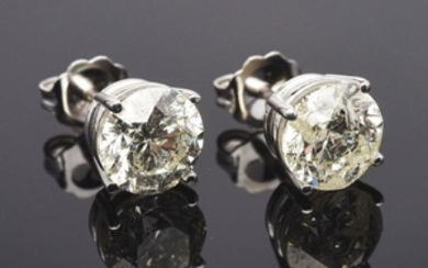 14K White Gold Diamond Stud Earrings 3.08cts.