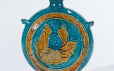 Arte Cinese A pottery fanhua flask China, Ming
