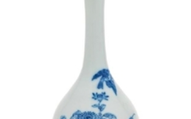 A Chinese Blue and White Porcelain Bottle Vase 20TH