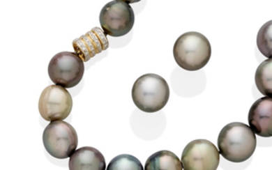 A COLORED CULTURED PEARL, DIAMOND AND 18k bi-color GOLD NECKLACE AND PAIR OF EAR studs