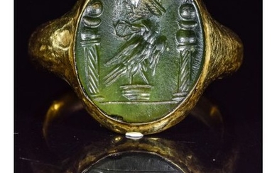ROMAN GOLD INTAGLIO RING WITH EAGLE AND GOD SALUS