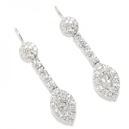 DIAMOND DROP EARRINGS in platinum or white gold, the