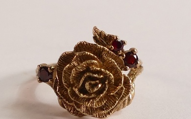 9ct gold ladies Rose ring set with red stones, size M/N, 5.5...