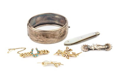A 15ct gold, turquoise and seed pearl set bar brooch,...