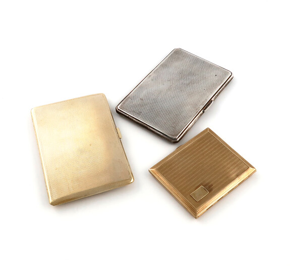 A 9 carat gold cigarette case