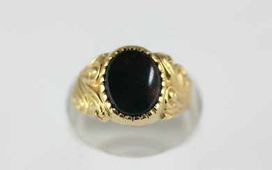 A 9ct gold and oval bloodstone signet ring
